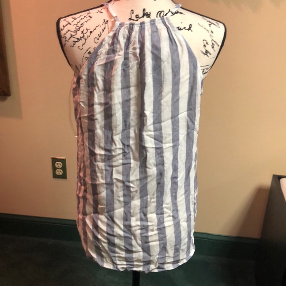 Blue and white stripped flowy tank top - Picture 4 of 5